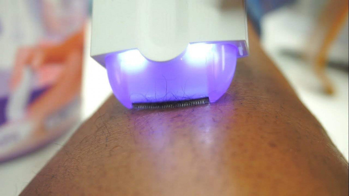 Rechargeable Instant Pain Free Hair Remover Shever Instant Painless Facial All Body Hair Remover/Trimmer Shaver Machine with Sensor Light for Men and Women